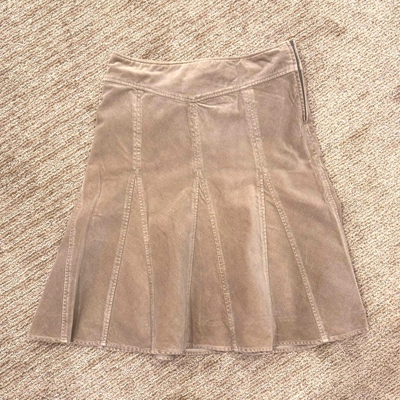 H&M Dresses & Skirts - H&M Skirt-Size 10